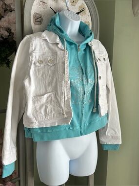 Women’s Layered 2-in-1 White Denim Jacket & Teal Zip-Up Hoodie XL
